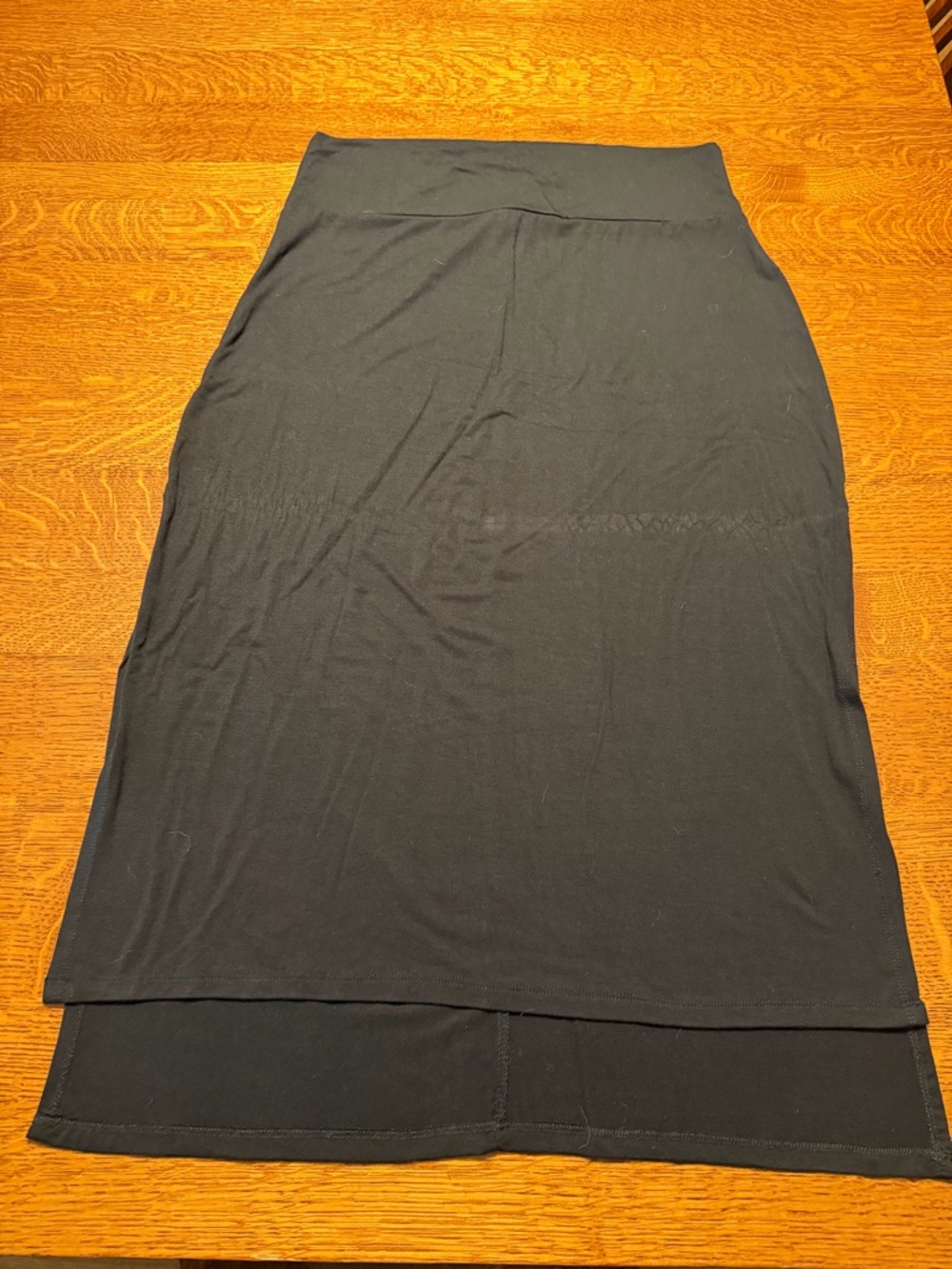 Piphany Black Pull-On Midi Skirt